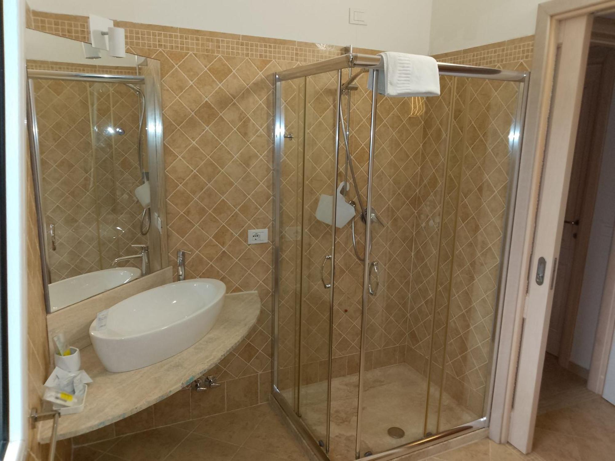 Villa Florida - Prestige Exclusive Rooms & Luxury Villas سان تيودورو المظهر الخارجي الصورة